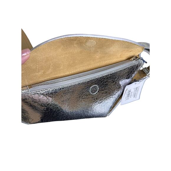 Alexander McQueen NWT T-Bar Sling Pouch in Silver - Picture 13 of 16